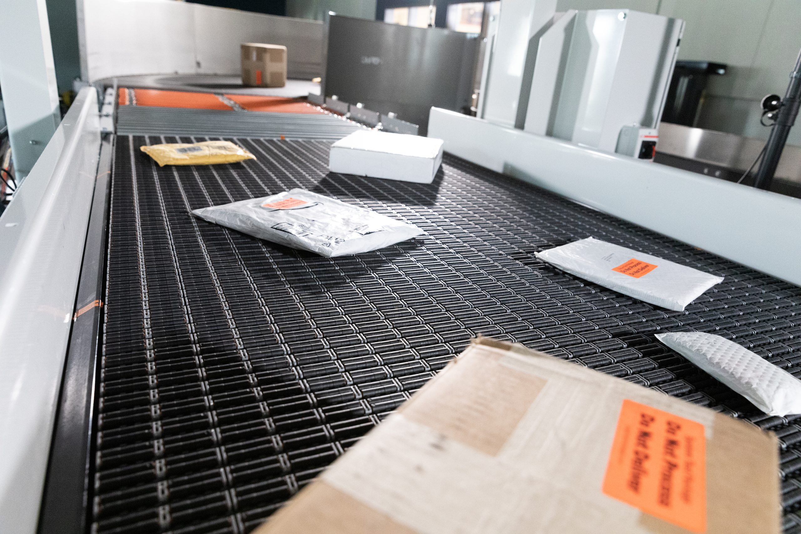 Singulator and Gapper Conveying