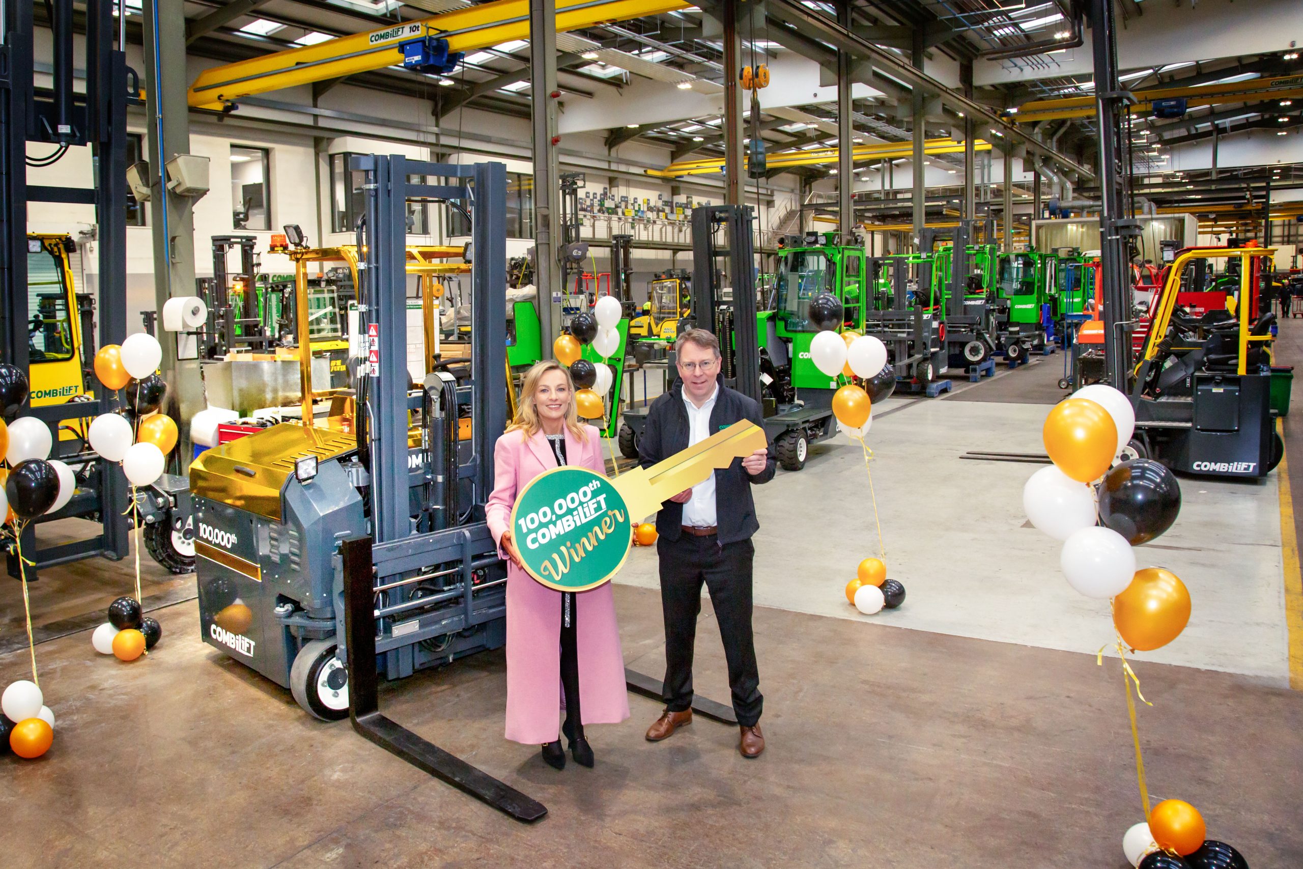 100,000th Forklift Raises €100,000 for UNICEF