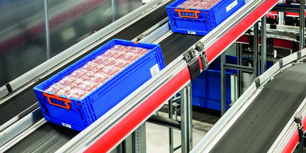 RFID_Inmould_ENG_2023-Crates-conveyor-1-scaled